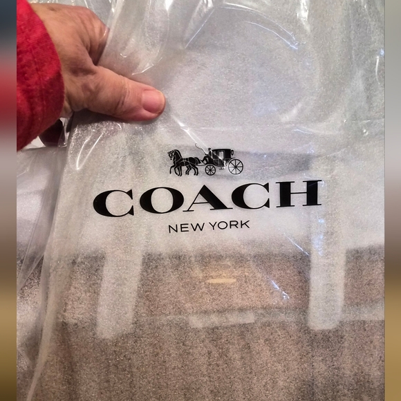 Brand New With Tags! Coach Bridget Flap Shoulder Bag Smooth Leather/Tan CDB05 - Picture 5 of 17